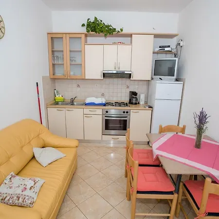 Marin Appartement Lopar