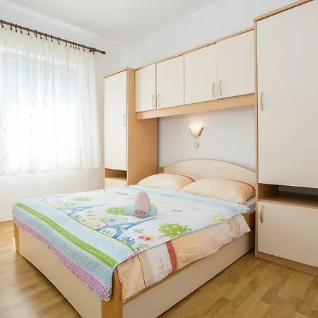 Marin Apartment Lopar